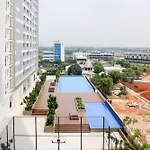 Cozy And Comfort Stay Studio Room At Vasanta Innopark Apartment By Travelio